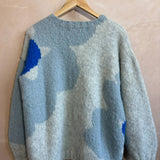 Abstract Alpaca Flower Silver Pullover