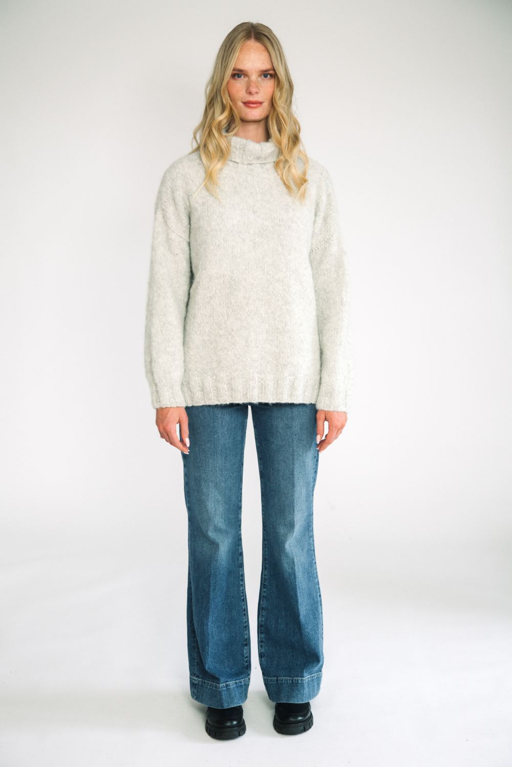 hand knit alpaca jumper sweater light grey white womens front view