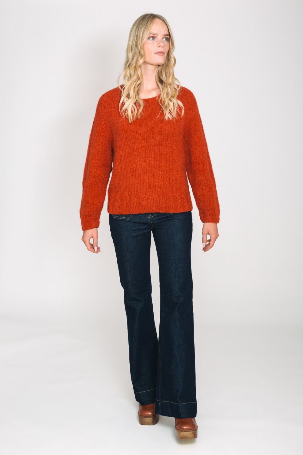 Crewneck Plain Alpaca Sweater in Tomato Red – Amano Knitwear