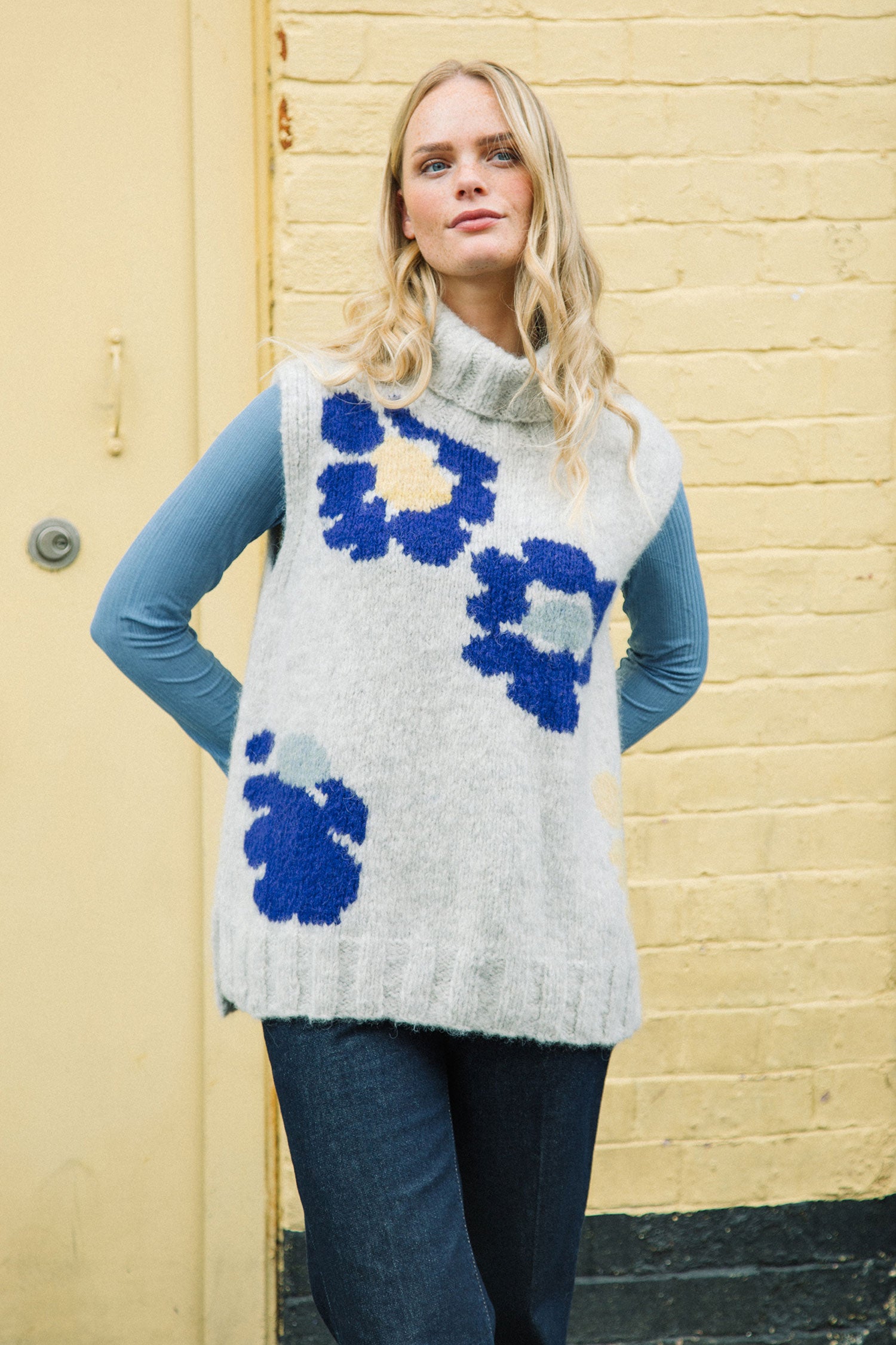 Mystique Flower Alpaca Vest in Silver