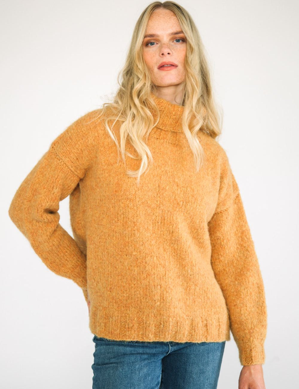 Foggy Alpaca Sweater in Butterscotch