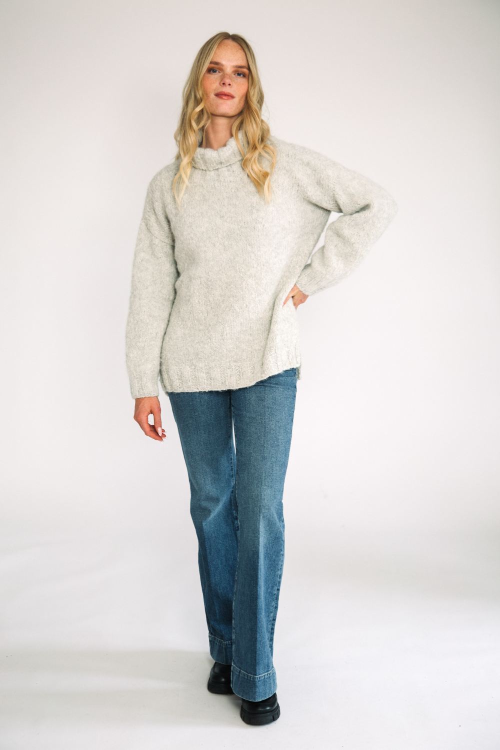 hand knit alpaca jumper sweater light grey white womens amano